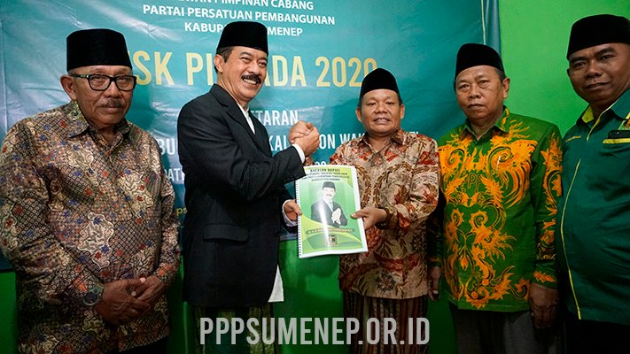 dpcpppsumenep's tweet photo. Didampingi RP. KH. Mujahid Anshori dan Mantan Gubernur Jawa Timur, Imam Utomo. RB. Fatah Jasin mengembalikan formulir pendaftaran ke Desk Pilkada DPC PPP Kabupaten Sumenep. Rabu, 21 Januari 2020, 12.00 WB.
#PIlkada2020 #PilkadaSumenep #DPCPPPSumenep #DeskPilkada2020 https://t.co/9pwnWk59Nc