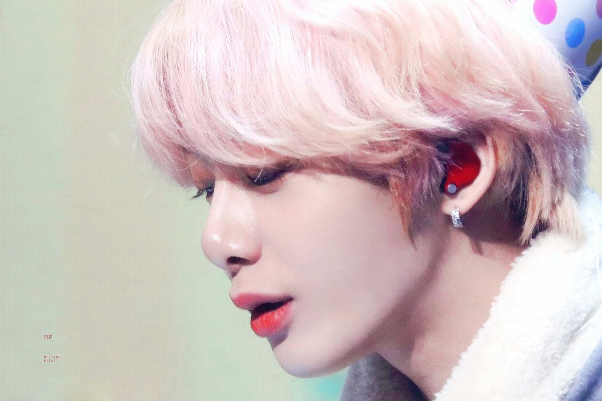 MeltingPoint_hw's tweet photo. 🎉🥳🎂💝

200119 #형원 #HYUNGWON #몬스타엑스 #MONSTA_X @OfficialMonstaX https://t.co/GE7m3WJrzx