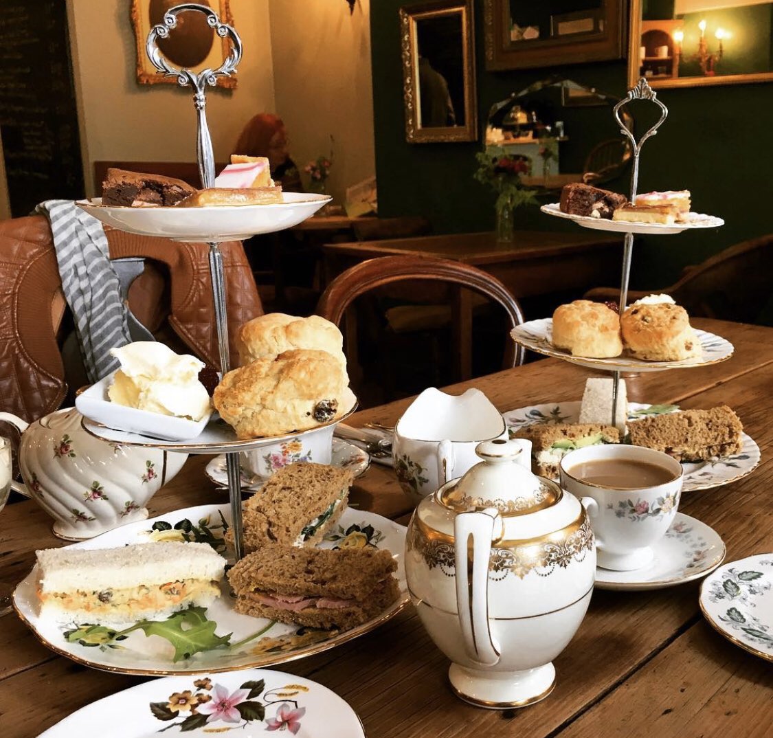 TheTeaSetCafe's tweet image. Give the gift of Afternoon Tea 🍰  Bring someone you love to The Tea Set or send them a gift card 🧁