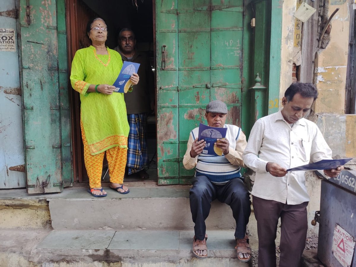 NIUA_India's tweet photo. .#CommunityParticipation is an integral part of the #Ahmedabad #Heritage #ConservationPlan being prepared by @NIUA_India with @AmdavadAMC, which aims to improve the quality of life of over 500 pols of #ApduAmdavad @aapnuamdavad @UNESCO #InclusivePlanning #WorldHeritageSite https://t.co/u3vPbTPlmn