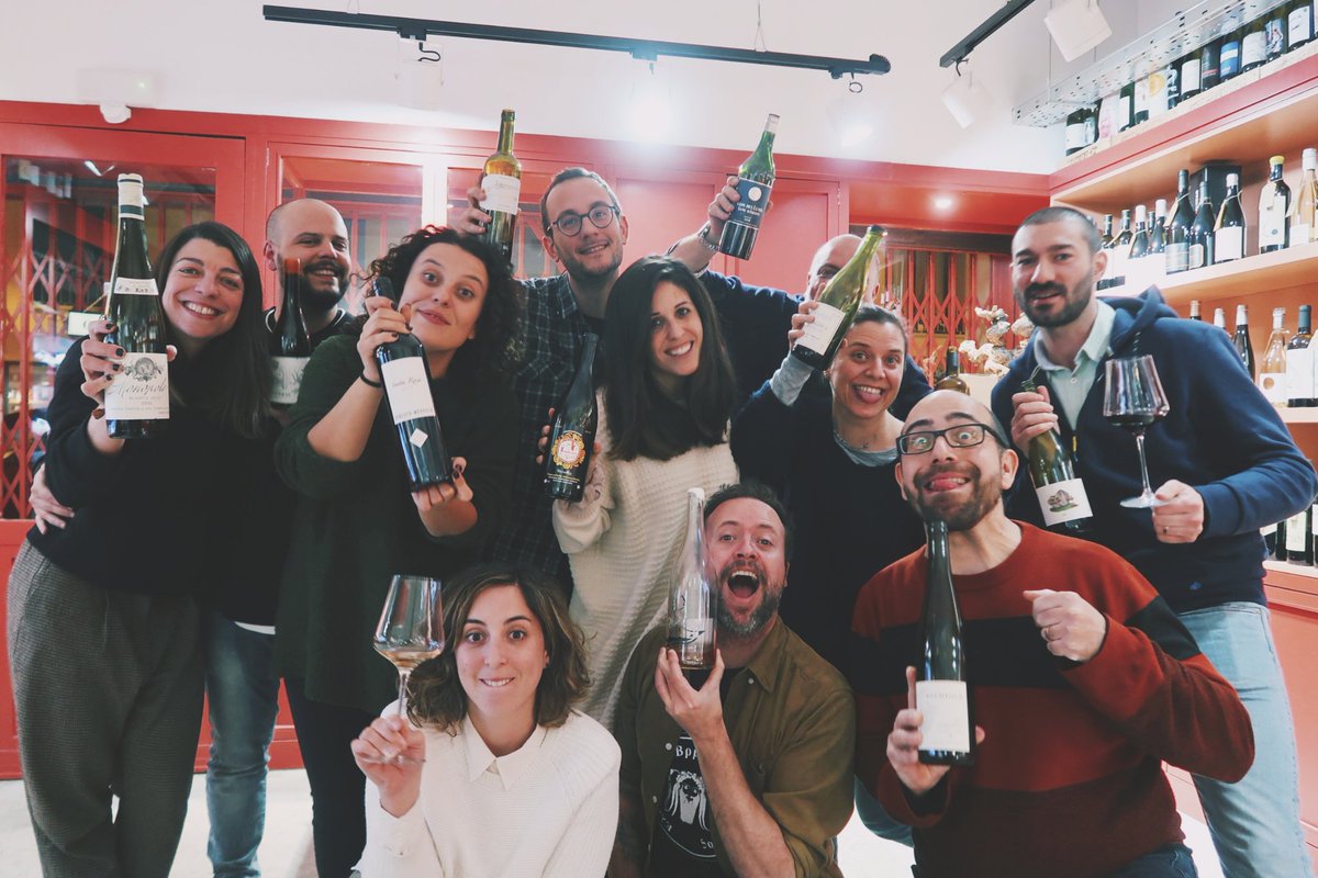 MiriamClotet's tweet photo. Som un grup de 10 + 1.
📌 @vinusbrindis
#mirreturns #dangerwine #thewineisnotjustwine #wine #marcians #tastosmarcians #catacracks #vinusbrindis https://t.co/ngvoFBbhde