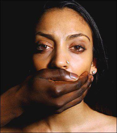 Girdle Advocacy Projects #EndViolenceAgainstWomen tweet media