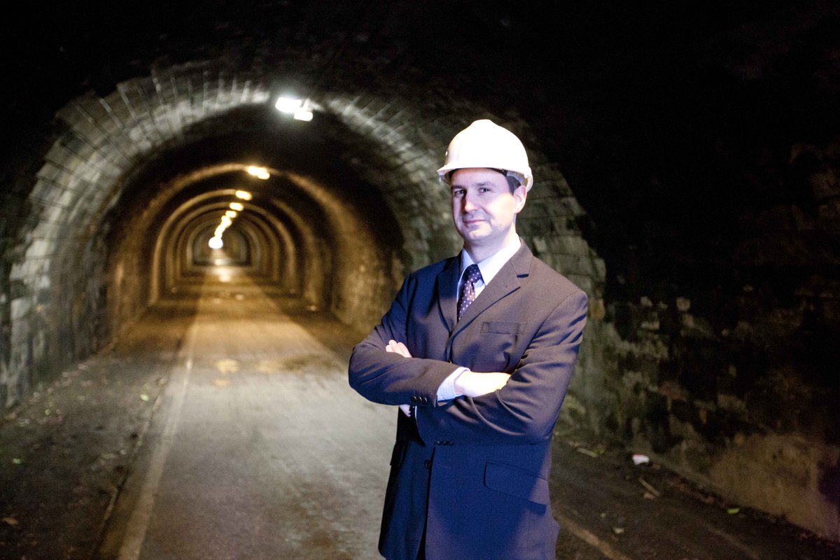 School of Engineering (@schoolofeng_uoe) on Twitter photo In a new podcast from the British Tunnelling Society and Engineering Matters, the School’s Dr <a href="/rickycarvel/">Ricky Carvel</a> sheds light on how the 1999 Mont Blanc tunnel fire unfolded and what can be done to prevent similar catastrophic tunnel fires in future. edin.ac/2RDC0DC In a new podcast from the British Tunnelling Society and Engineering Matters, the School’s Dr <a href="/rickycarvel/">Ricky Carvel</a> sheds light on how the 1999 Mont Blanc tunnel fire unfolded and what can be done to prevent similar catastrophic tunnel fires in future. edin.ac/2RDC0DC