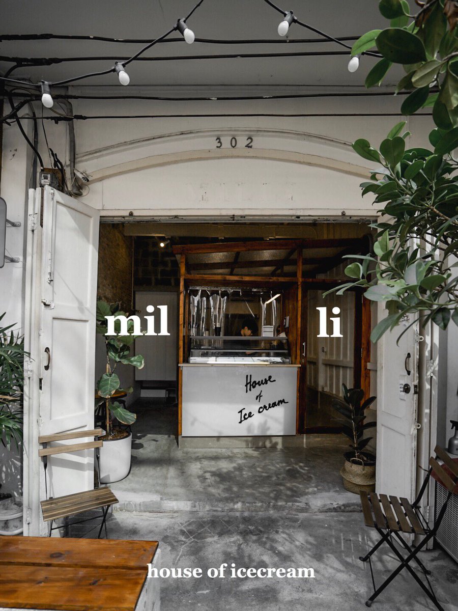 somewhereseeker's tweet photo. ‘Milli house of icecream’ ร้านไอติมลับย่านบางรักที่ซ่อนตัวอยู่ในโฮสเทลเล็กๆ เสิร์ฟไอติม homemade รสแปลกใหม่ เราลองแครนเบอร์รี่ครีมชีสไป อร่อย!ลงตัวมาก ใครยังไม่อยากไอติมเค้าก็มีกาแฟ special blend นะ 🍨🌿
open : 11.30-21.00
(closed wed) @aroii
#acafeseeker #อร่อยบอกต่อ #รีวิวคาเฟ่ https://t.co/7IocblgjSg