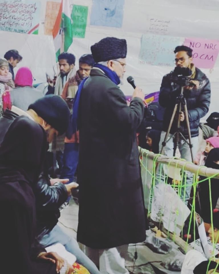 Mohammed Saleem Engineer, Vice President, Jamaat-e-Islami Hind speaks at the protest square against CAA-NRC in Khureji, Delhi.

#indiarejectscaa #indiarejectsnrc
#khureji #protest #protestsquare #jih #jamaateislamihind #saleemengineer