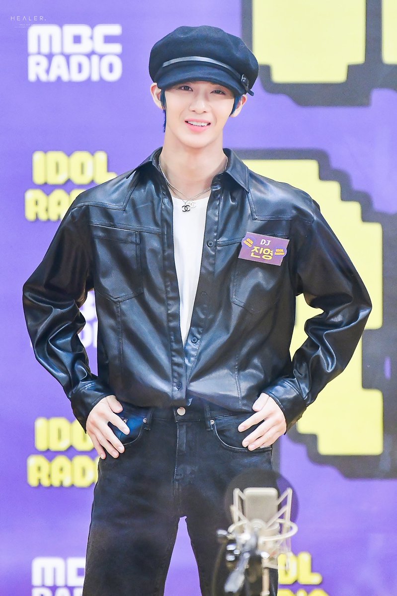 Healer098510's tweet photo. 200120 HQ

IdolRadio 

#CIX  #팬바라기 #배진영 #JINYOUNG #BAEJINYOUNG https://t.co/u4mq01JrkJ