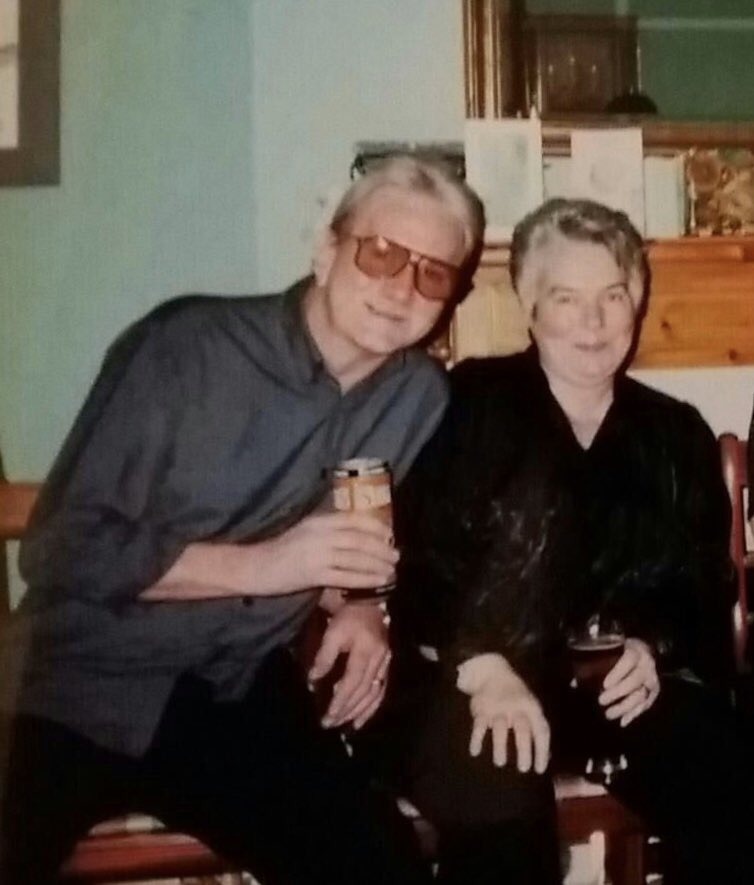 Bevswfc78's tweet photo. Happy heavenly birthday to my Dad, would have been 66 today, love and miss you dad💙 https://t.co/xYfGspQ15t