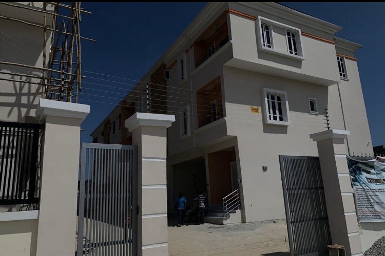 Realtor_NG's tweet photo. Considering changing location soon?

Here’s one of our listings which is a 4 bedroom duplex for sale at Ikate, Lekki

The details are accessible through the link below👇🏼

https://t.co/yWHRGoK9VM

#realtorng https://t.co/Ny065PYWqL