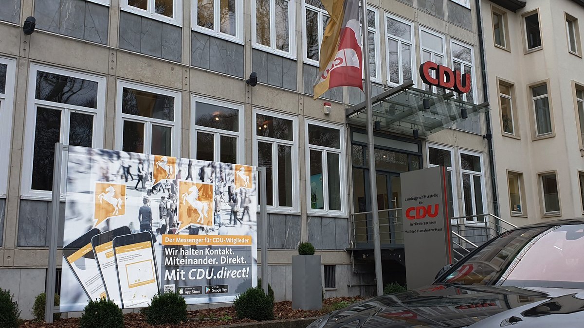 stashcatApp's tweet image. #HighSecure Team Collaboration für Unternehmen &amp;amp; Behörden: Die @CDUNds stellt mit CDU.direct auf Basis von stashcat® sicheren Partei-internen Messenger zur Verfügung! Starten auch Sie jetzt direkt kostenfrei und nutzen Sie alle Funktionen: stashcat.com