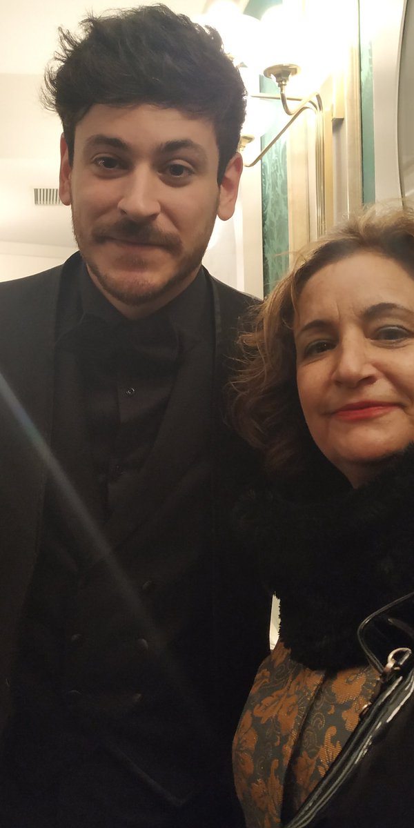 pilili55's tweet image. Así de guapisimo estaba nuestro chico favorito . Que suerte tenemos con el ,no por que sea guapo que también jajajjaa ,si no por como es de buena gente . Gracias por todo Luis 🥰🥰🥰