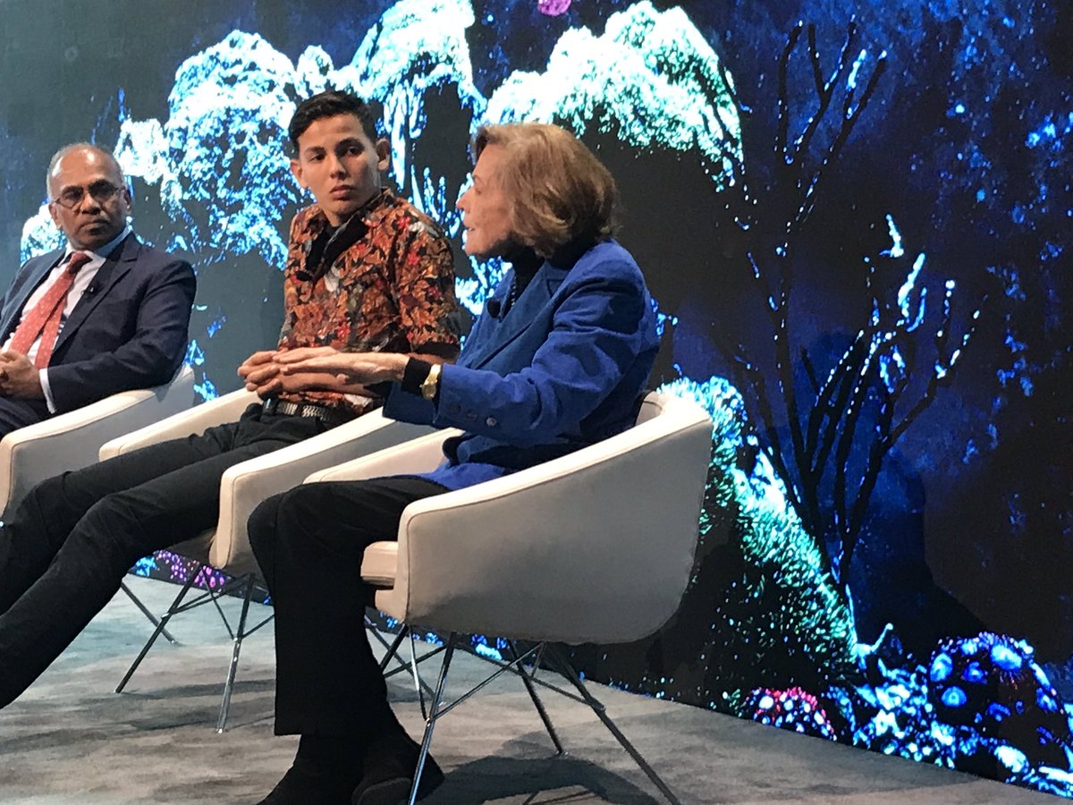Cruz Erdmann, NZ photographer, & Sylvia Earle, marine biologist.