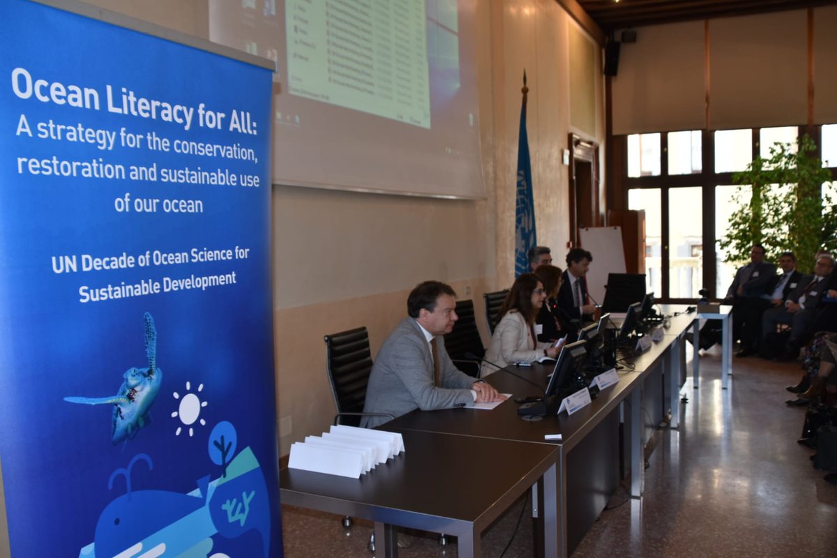 comunevenezia's tweet photo. #OceanDecade 🗺️🐋

L'assessore De Martin questa mattina all'apertura del #MediterraneanWorkshop a Palazzo Zorzi, organizzato da @UNESCOVenice e @CNRDTA

L'obiettivo è elaborare strategie per il "Decennio ONU delle scienze marine per lo sviluppo sostenibile 2021-2030" https://t.co/yqs5xms4bs