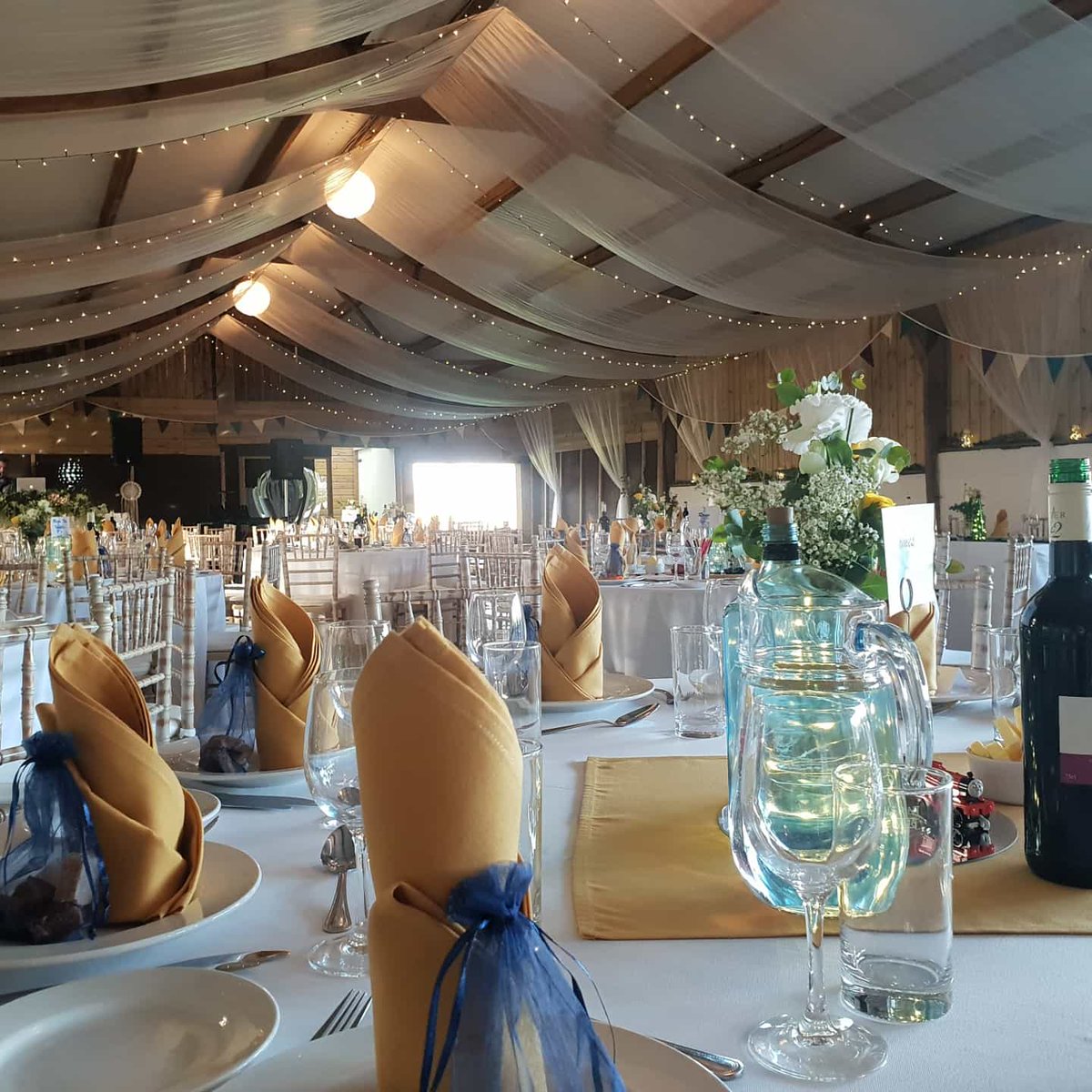 McGees_'s tweet photo. It was great to be back at Furtho Manor Farm this weekend. The barn looked amazing as always, set up and ready for the celebrations to begin. #barnwedding #eventbarhire #mobilebarhire #weddingdecor #wedding #furniturehire #eventspecialists #eventprofs https://t.co/pwoqkIUVwe
