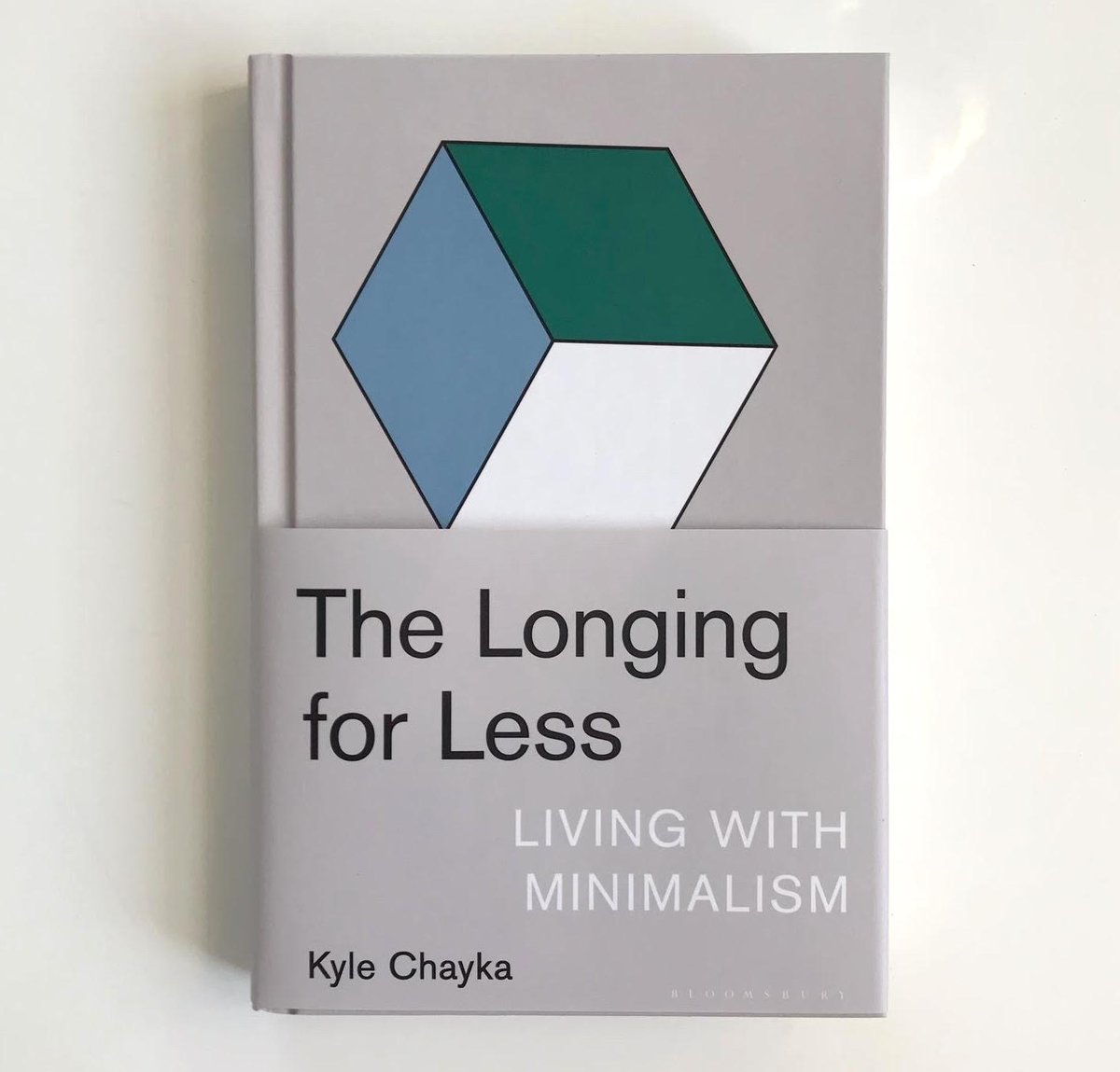 My first book, The Longing for Less: Living with Minimalism is on shelves today from  @bloomsburypub! You can order it here:  https://www.bloomsbury.com/us/the-longing-for-less-9781635572100/ But I also wanted to do a thread of my favorite people & quotes from the book —