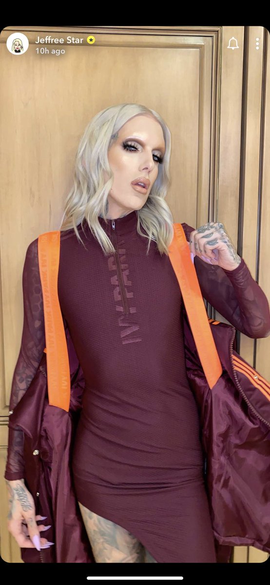 dollaarbills's tweet photo. Jeffree star about to do his shift at Sainsbury’s @JeffreeStar @sainsburys https://t.co/01CAEijeuh