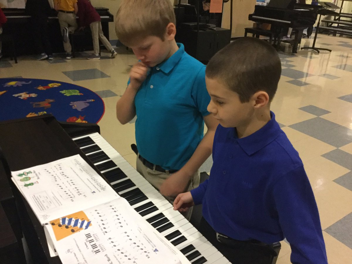 pierce_mr's tweet photo. 3rd graders are finishing up piano today and they are excited to begin the recorder next week!!  @MhsVpa @miltonhershey @MHPrincipals https://t.co/CFyuJ4fuM5