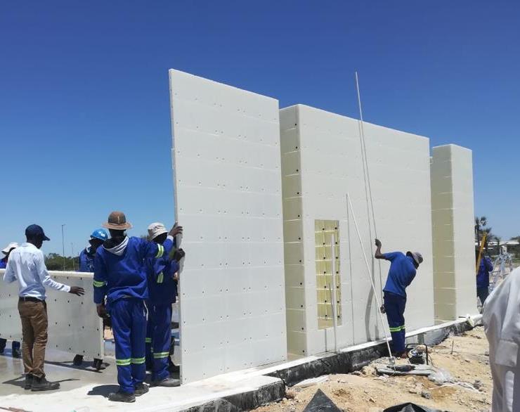 moladi's tweet photo. Erecting the #modular #lightweight #moladi #Plasticformwork on the #reinforced #concrete
#raftfoundation ready for the #mortar pour
#affordablehousing
#formwork
#shuttering
#bekisting
#schalung
#coffrage
#cimbras
#housingcrisis #housingaffordability #lowcosthousing https://t.co/zmOFl4ocZL