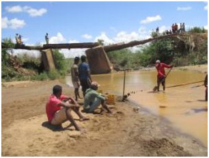 MATP_GOV_MG's tweet photo. #MAHTP Réhabilitation du pont d'Ankerana Nord
Le pont situé dans la Commune d'Ankerana Nord, district Tsiroanomandidy, Région Bongolava est totalement rénové . Rénovation financé par le PIP2019 du #DRAHTPBongolava avec l'appui des habitants de la Commune d'Ankerana Nord. https://t.co/hXvdxmWbpe