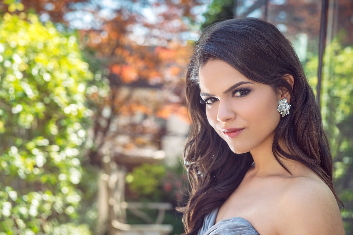 GRSymphony's tweet photo. Environmentally conscious music lovers are invited to hear the amazing Puerto Rican soprano Larisa Martinez and the #GRSymphony in selections from Brazilian composer Heitor Villa-Lobos' "The Amazon Forest" on March 6-7 in @DeVosPerfHall @larisasoprano https://t.co/MugQhkA9js