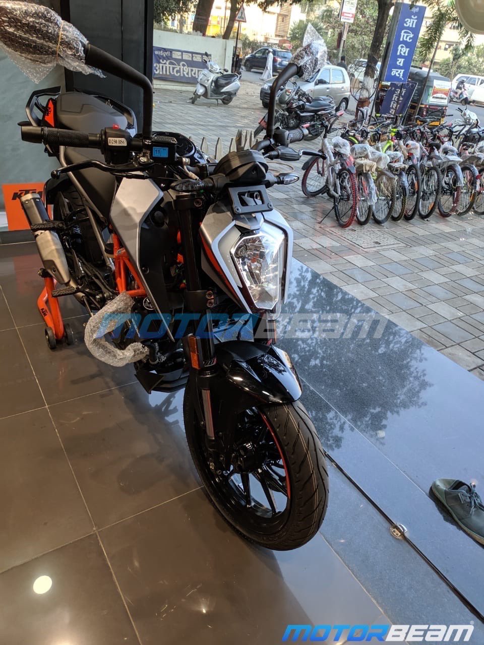 Ktm duke online 250 grey colour