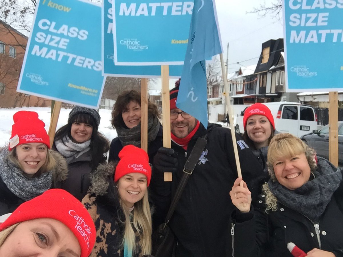 Piotrok's tweet photo. #cutshurtkids #TECT951 #OECTAstrong walking out FOR our students! @TECT951 @OECTAProv @monikatassis @MariluSahely @MsKeenansClass @EncarnacaoMr @JessicaFeijo6 https://t.co/hfHqH7CF4l