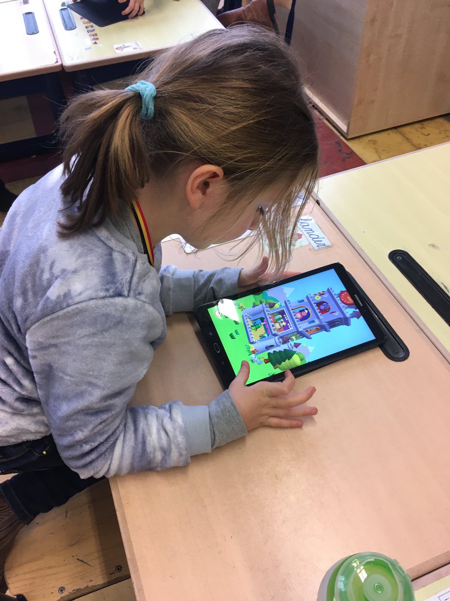 juf_Jenne's tweet photo. Media in groepjes. #programmeren #bewerken #musiceren https://t.co/nrkr2g6SUM