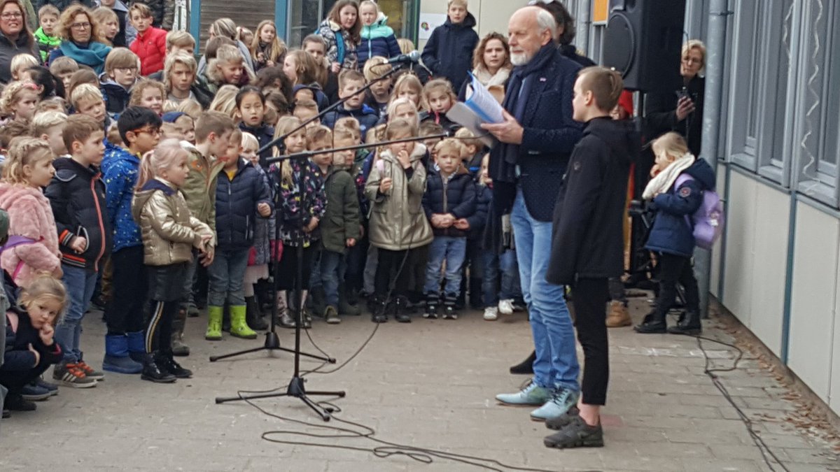 Quadraten's tweet photo. De nieuwe school in Oostindie heet de Violier. Jan Willem.Slotema is de bedenker van de naam. https://t.co/YHYjRpG2GA