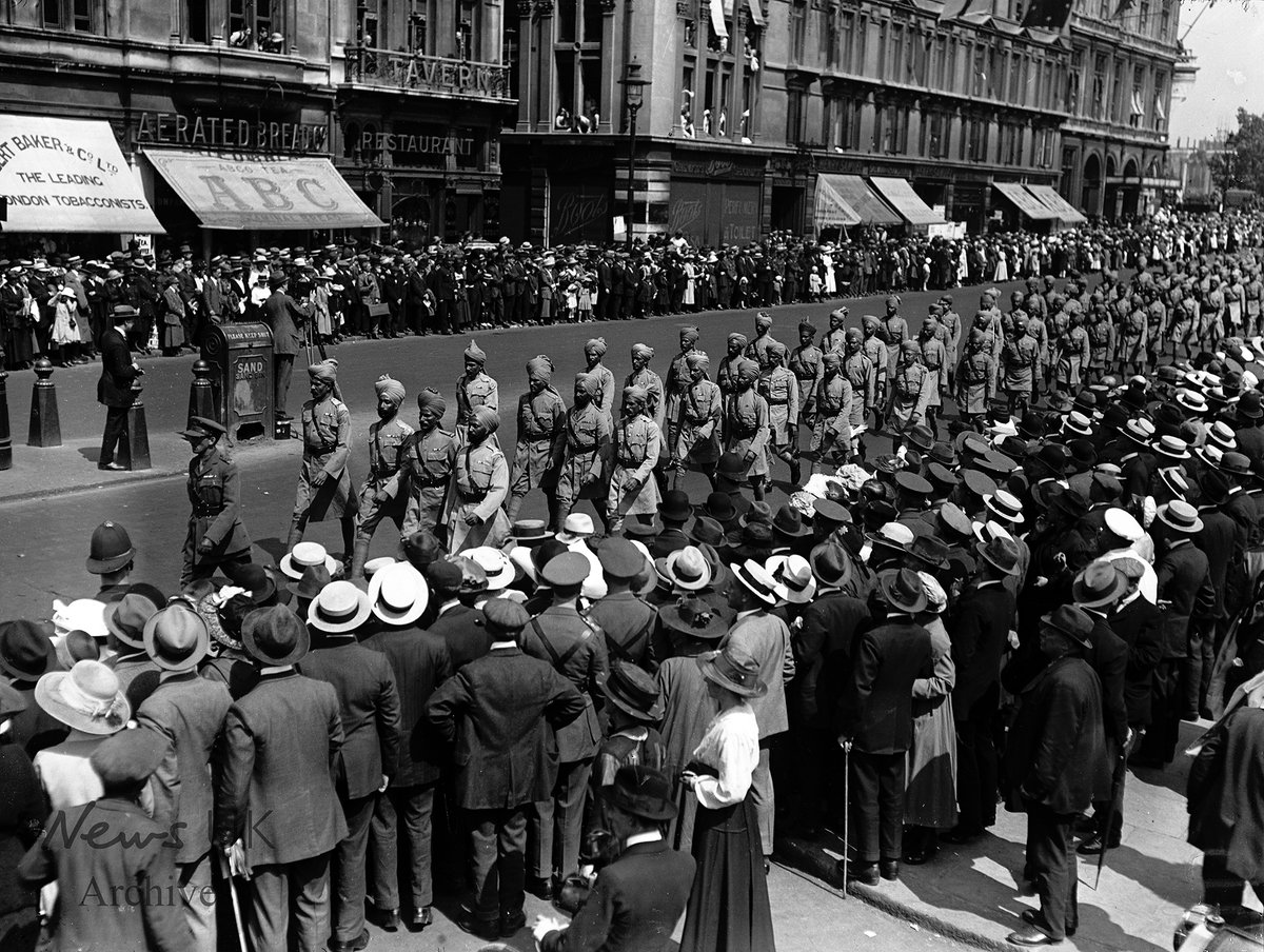 NewsUKArchives's tweet photo. From a huge project scanning all our surviving negatives of the Great War, a parade of troops from #India in #London 1919 showing many #Sikh #soldiers from #WW1. #Sikhs #1917 @1917FilmUK #sikhregiment @thetimes @TimesPictures https://t.co/gEFX3eDOif