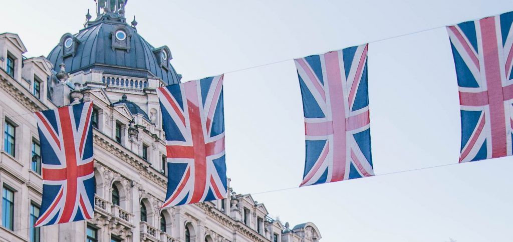 Between two premiere UK business schools, what do you need to know about <a href="/OxfordMBA/">Oxford MBA</a> and <a href="/LBS/">London Business School</a> buff.ly/38qjeqc