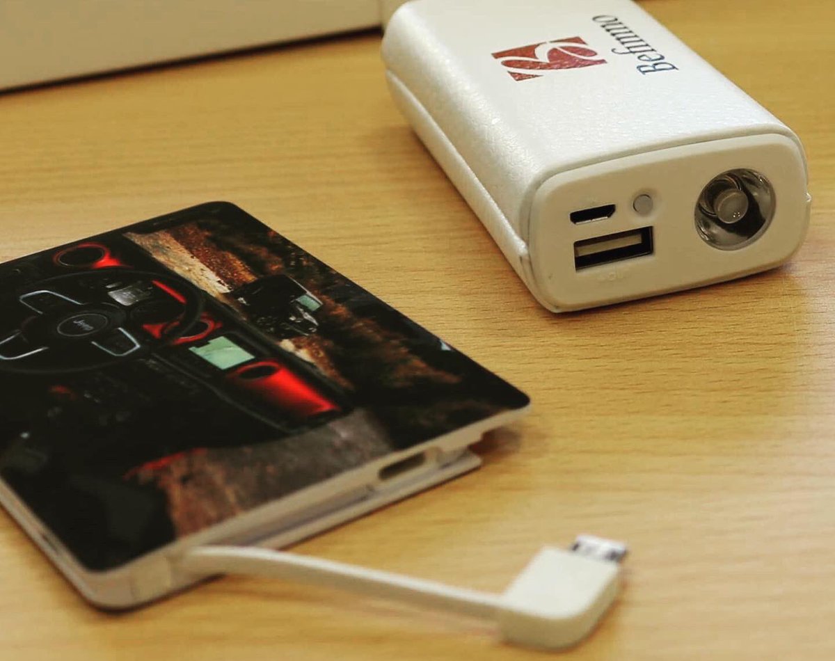 SchriftbildW's tweet photo. Bei uns kannst du handliche Powerbanks in verschiedenen Größen und Materialien bedrucken lassen😊 
#powerbank #powerbanks #power #handy #handyladen #aufladen #batterie #akku #werbeagentur #werbemittel #werbetechnik #werbegeschenke #technik #TechNews #techniquetuesday https://t.co/A0UkiGt8xs