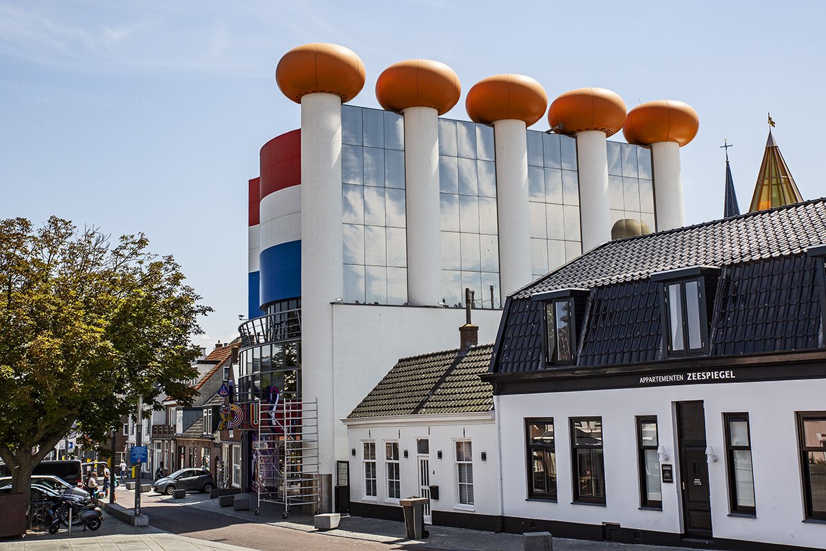 Stressbal in vorm van handgranaat zorgt voor stress bij Casino Circus Zandvoort Gisterenmiddag werd rond 16.30 uur de politie in Zandvoort gealarmeerd omdat er een handgranaat zou liggen op het Gasthuisplein voor het Casino Circus....