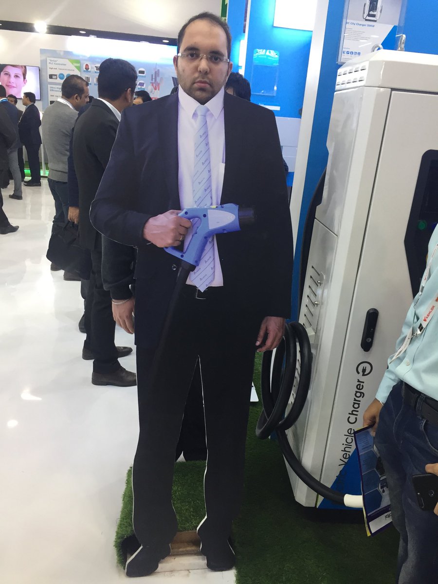 ##DeltaSelfieContest