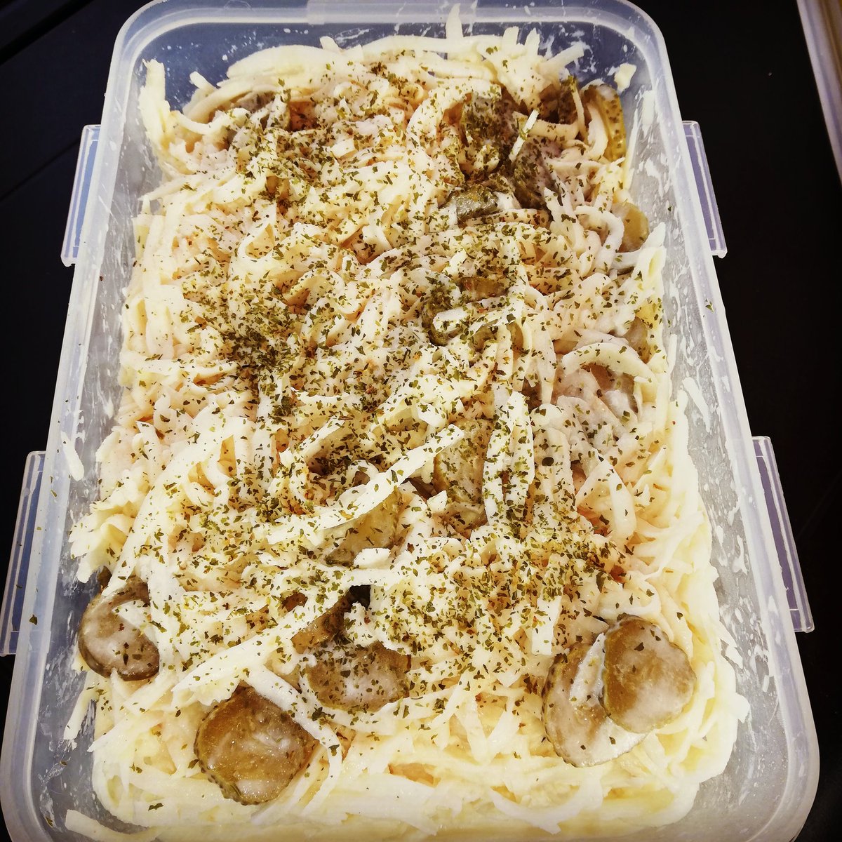 Coucou les Vévévores ! Nouvelle garniture à découvrir au Vélo Végé en ce moment... À tout'😉

#vegan #hotdogs #Toulouse #streetfood #jardindesplantes #junkfoodvegan #vegetalien #bio