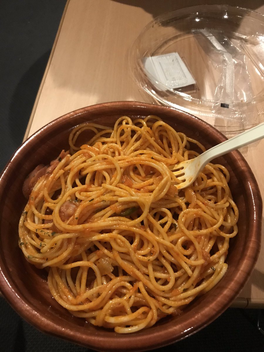 sinkkno2's tweet photo. 最近コンビニのナポリタンにハマってるんだけどめちゃ美味くないですか？
ケチャラーにはたまらん https://t.co/e0uyJnKirn