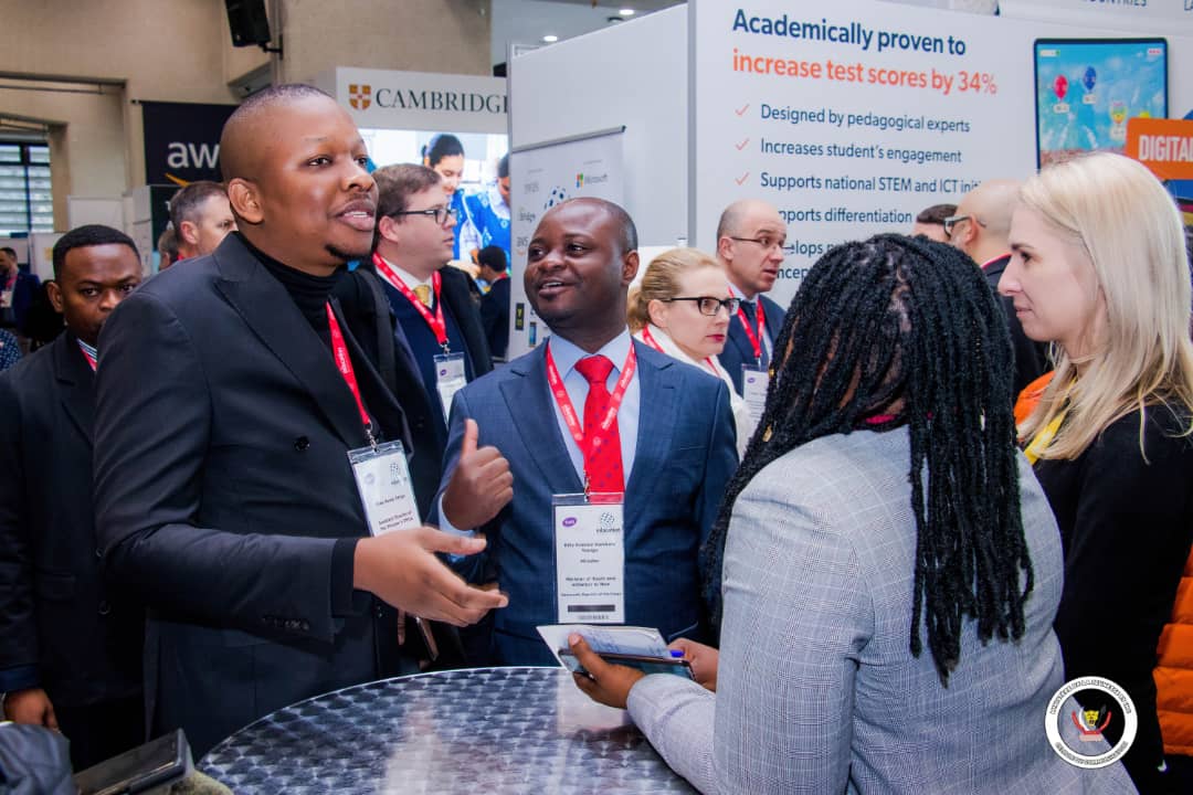 dumbadousman's tweet image. #Soucieux de l&apos;amélioration de la formation des jeunes Congolais, une parmi les grandes lignes de sa politique, le Ministre de  la Jeunesse Eraston Billy KAMBALE parricipe depuis le lundi 20 janvier à Londres au *Forum Mondial de l&apos;Éducation*.