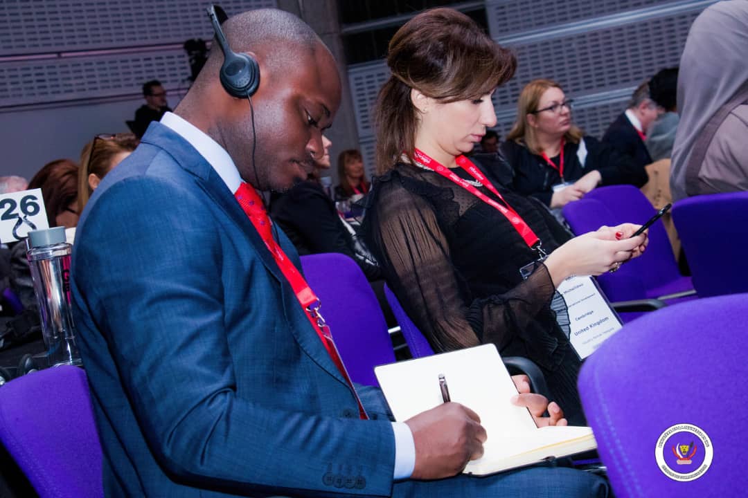 dumbadousman's tweet image. #Soucieux de l&apos;amélioration de la formation des jeunes Congolais, une parmi les grandes lignes de sa politique, le Ministre de  la Jeunesse Eraston Billy KAMBALE parricipe depuis le lundi 20 janvier à Londres au *Forum Mondial de l&apos;Éducation*.