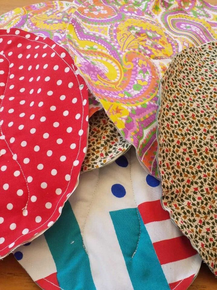 cloudrosaSA's tweet photo. Newly made washable sanitary pads ready for delivery to their new owners.  #savingtheplanet #onewomanatatime #savingtheplanet #maketheswitch #washablesanitarypads https://t.co/YVxiJwsaos