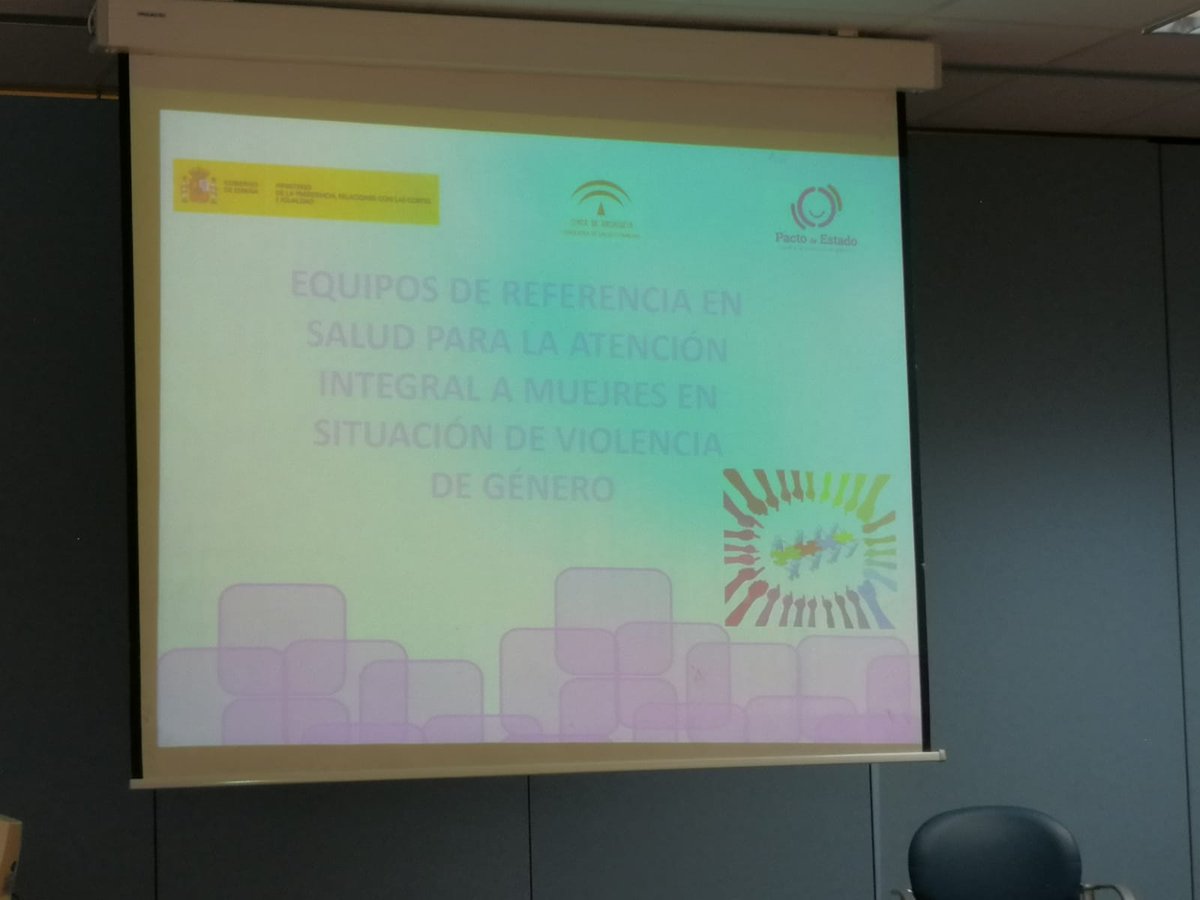 SaludNorteMalag's tweet photo. Expertos en violencia de género de toda Andalucía se reúnen en el hospital de #Antequera en una jornada de trabajo sobre la atención integral a mujeres en situación de #ViolenciaDeGenero @saludand https://t.co/pnOP8xzuMy
