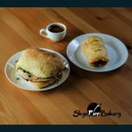 Photo by SkyeFireBakery (@BakeryFire)