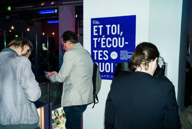 Média sonore et podcast, vers une cohabitation des deux modèles ? 🎙
Décryptage à travers cette tribune de Libération 👇
liberation.fr/debats/2020/01…
Credit photo : Stéphane Lagoutte
#initialesBB #PigeDuMardi #MediaSonore #Podcast #Cohabitation #Tribune #Liberation #Decryptage