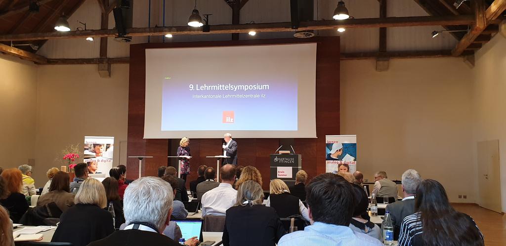rabeahuber's tweet photo. Nach dem Mutterschaftsurlaub taste ich mich langsam wieder an die "anderen" Themen heran. #Lehrmittelsymposium #ilz Thema: Prozesse der Lehrmittelbeschaffung https://t.co/wJ5vHmHlal