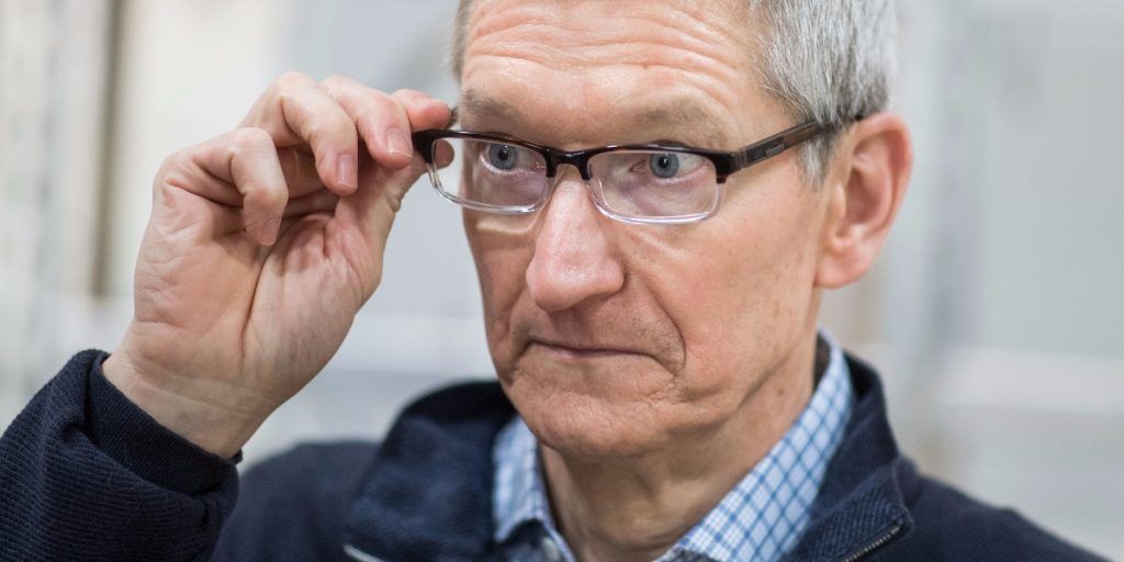 t3n's tweet photo. Apple-Chef Tim Cook: „AR wird unser ganzes Leben durchdringen”
 https://t.co/bEGNs1stFT https://t.co/Vw91e9MfWT