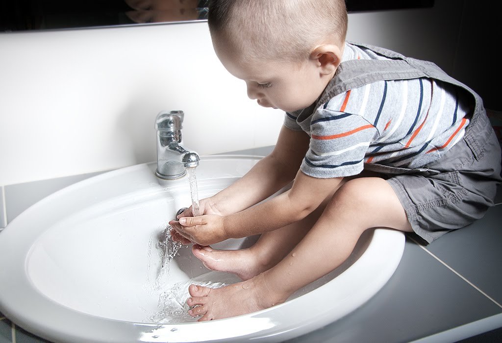 Vrushti_11's tweet photo. @blogchatter ✔️ Every day at a fixed time to sleep

✔️ Washing hands before and after having any meal and every time they use the bathroom

✔️ Brushing teeth two times a day

✔️ Eat healthy Food

#IPromiseToStopFlu @blogchatter 

Join us🥰
@avii4ever @Heart_loverR @Sagar2612 @Rain_Man25 https://t.co/iZxnwQMwrr