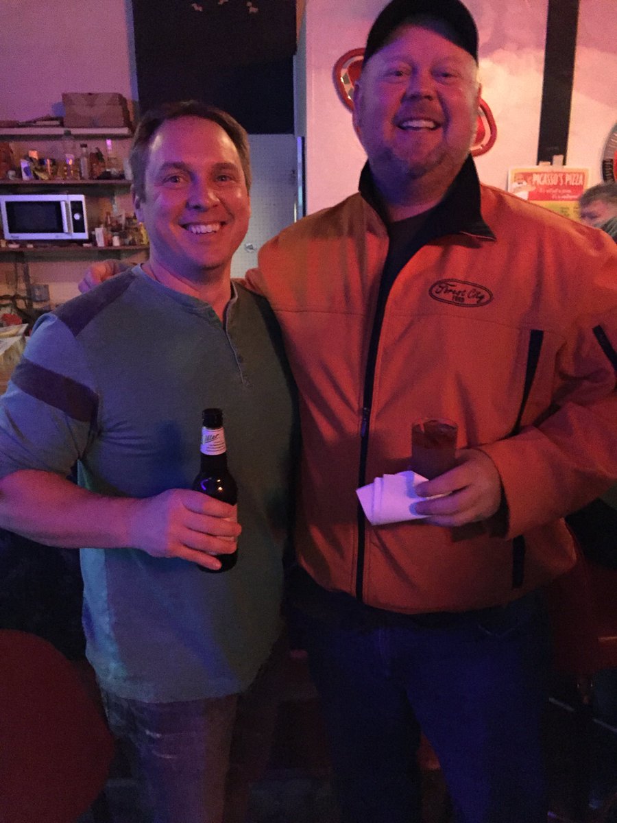 GopherDrapes's tweet photo. Happy Birthday ⁦@JJFeisty⁩ ! #tippycup https://t.co/4M9blxMTgb
