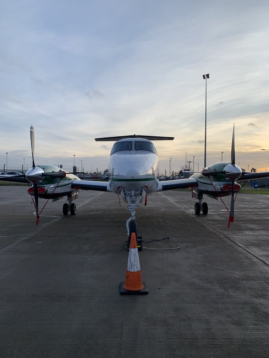 advantageflight's tweet image. It’s allllll about the accessories✈️ @advantageflightsupport @ema_airport #fbo #privatehandling #executivehandling #viphandling #ema #egnx #privateaviation #privateaviationindustry #bizav #privateaircraft #awardwinningfbo #kingair #kingair350 #superkingair #superkingair350 #b350