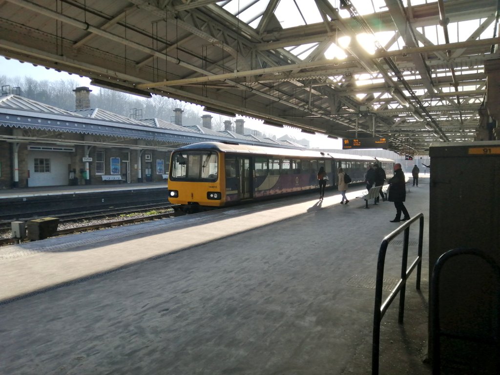 Northern_Travel's tweet image. Bounce, screech, thud, wallop, clunk, boing.

On the 1141 Sheffield Midland to York via Pontefract service.

10p fare offer.

#Railbus Travel 👍