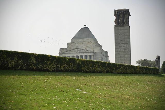 The Shrine of Remembrance as viewed through bushfire haze #bushfiresaustralia #haze #theshrineofremembrance #theshrineofrememberancemelbourne #australia #victoriaaustralia #canon5d #canon5dclassic #smokehaze ift.tt/2RvmBVO