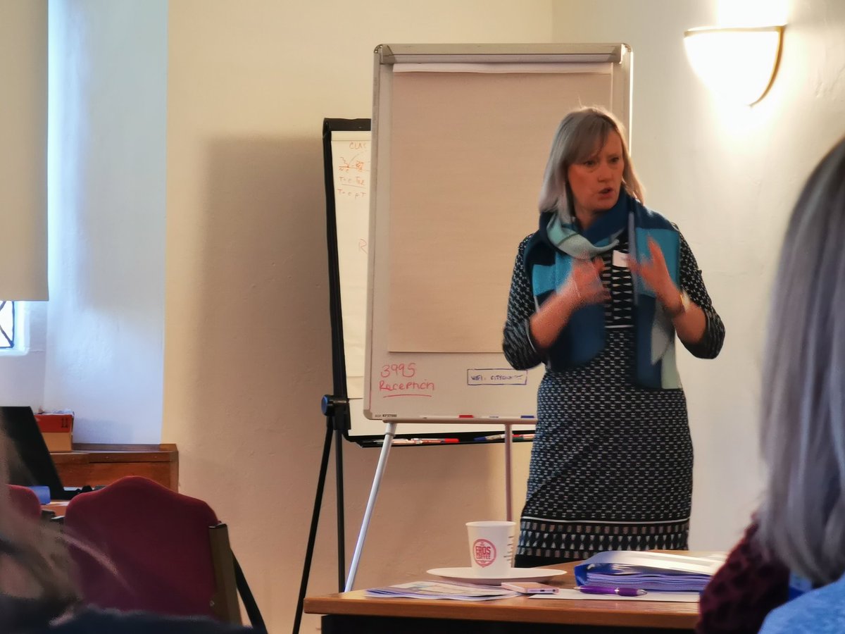 Della Bailey, one of our clinical supervisors, giving our Support Workers the lowdown on #collaborativecare... 

@NICEComms @CizCG @DavidEkers @SimonGilbody @Peteyc73 #PersonCentred #MultipleHealthConditions #Depression #ClinicalOutcomes #MentalAndPhysical #MentalHealthResearch