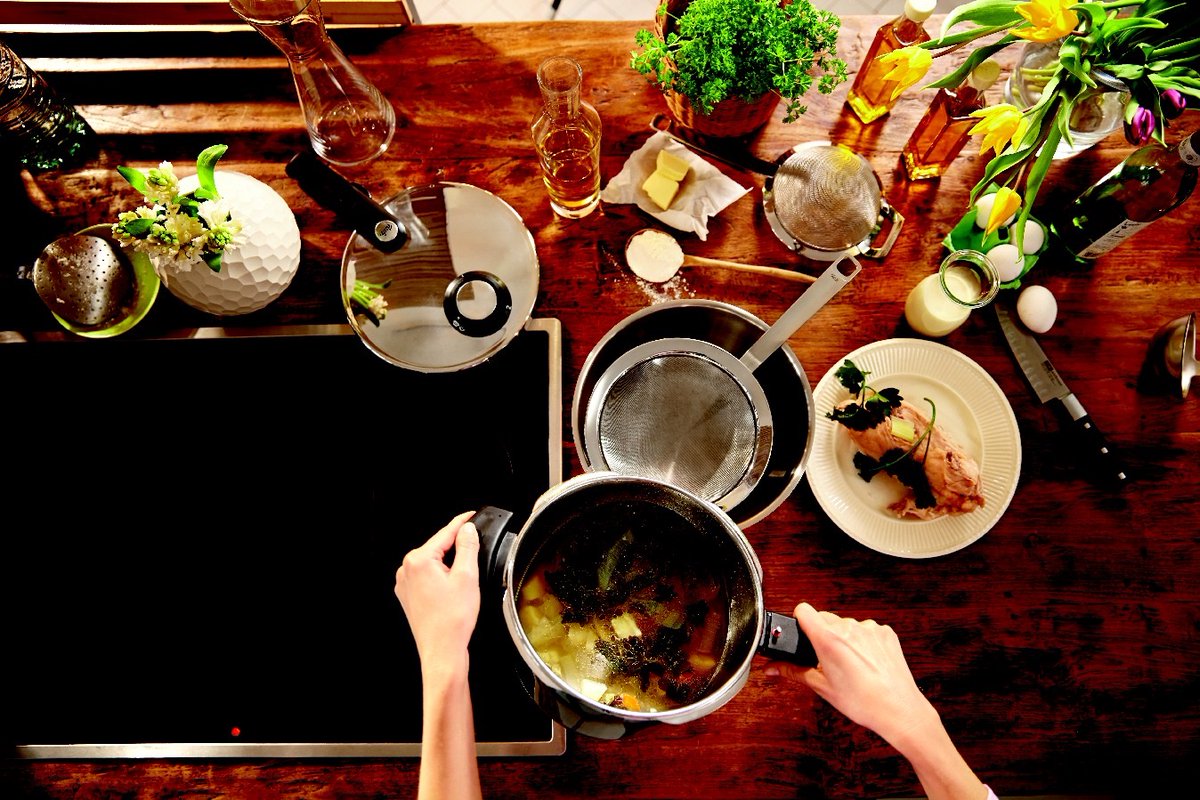 FisslerColombia's tweet photo. Fissler es la marca alemana que lleva mas de 170 años en el mercado, no te quedes sin fabulosos utensilios aprovecha la gran variedad que encuentras en el país.
.
https://t.co/Xe42u1BDga
.
#Fissler #soyfissler #FisslerColombia #medellin #bogota #pereira #vitavit #premium https://t.co/nYiLxF1QDr