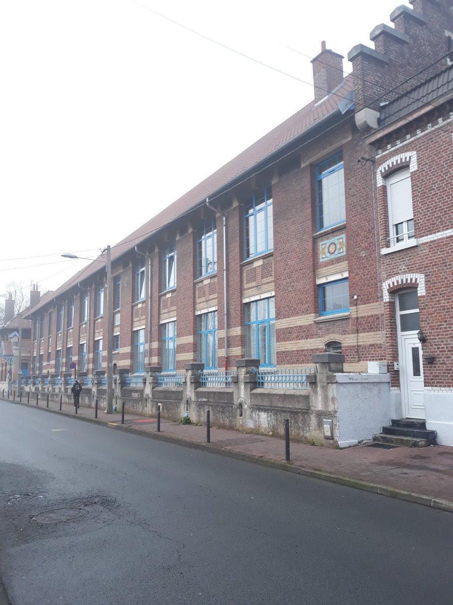 Quartiers Douai 3.0 (@quartiersdouai) on Twitter photo Merci à l'école Ferdinand Buisson pour son accueil autour du café parents enfants et écrans. <a href="/CafduNord/">Caf du Nord</a> Merci à l'école Ferdinand Buisson pour son accueil autour du café parents enfants et écrans. <a href="/CafduNord/">Caf du Nord</a>